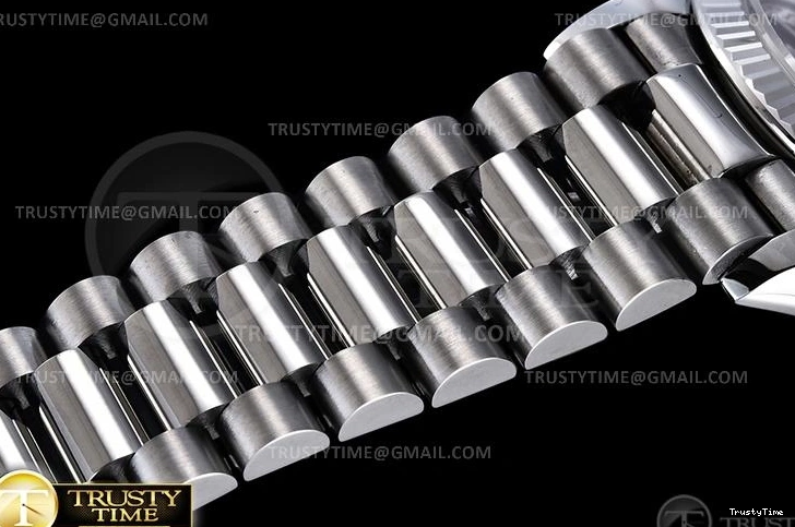 0112 ModernLook RDD0224B – DayDate 36mm 747